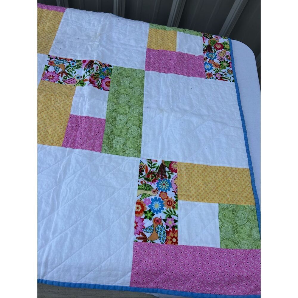 Birds quilt blanket‎ homemade discoloration 34"x35"